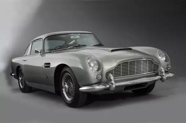 Aston Martin DB5 photoshoot
