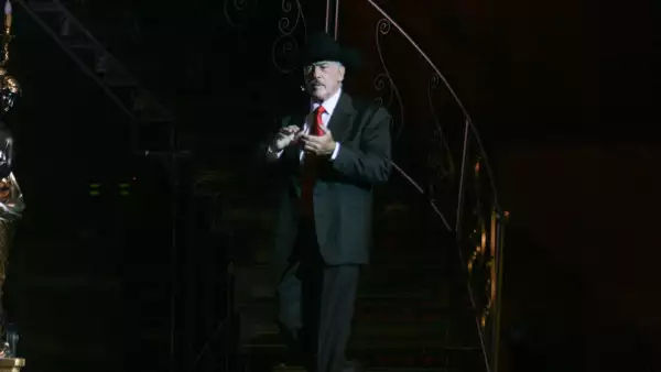 Andrés García en su casa de Acapulco