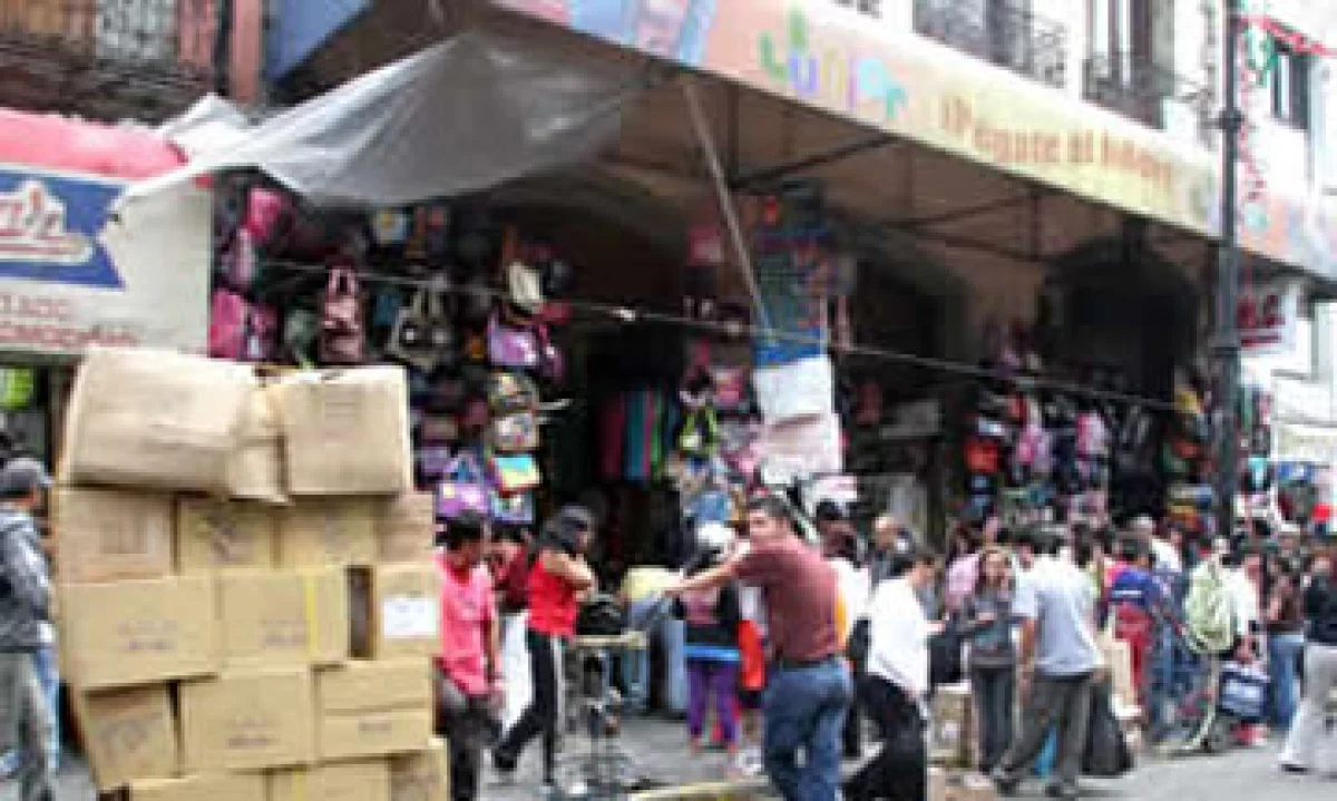 29 millones de mexicanos reciben sueldos muy bajos y son excluidos de las prestaciones de ley. (Foto: Archivo)