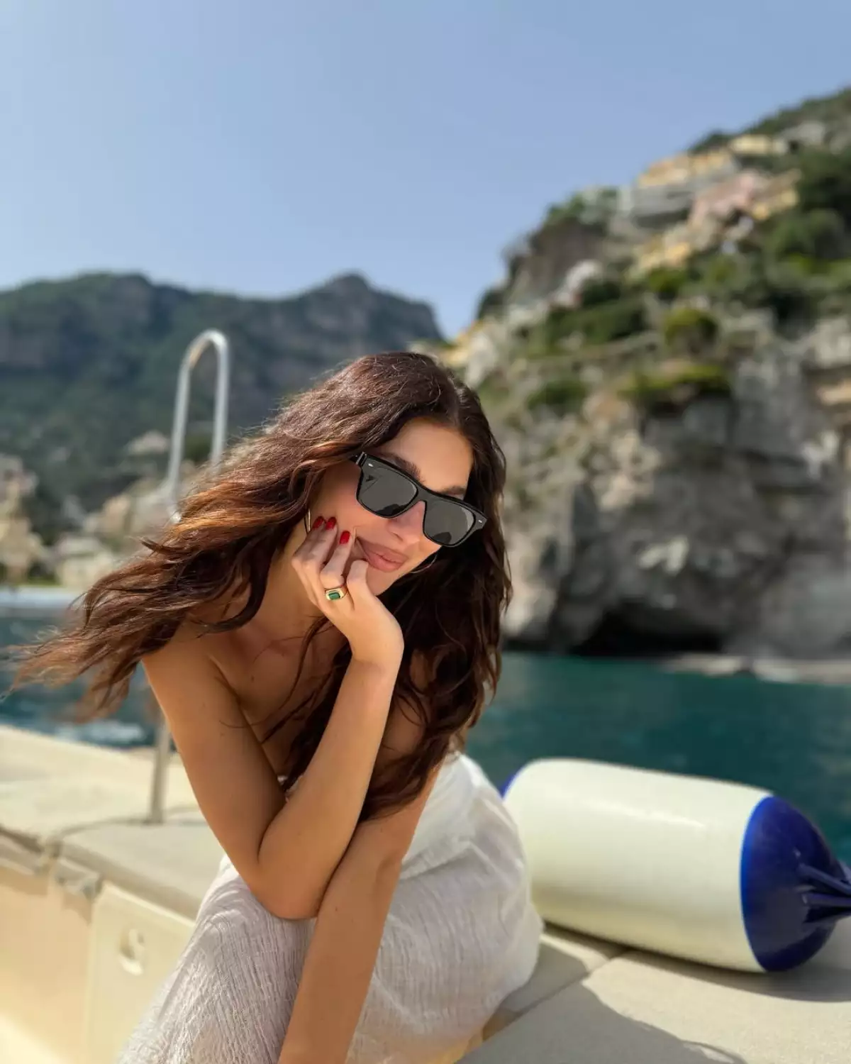 CAMILA MORRONE