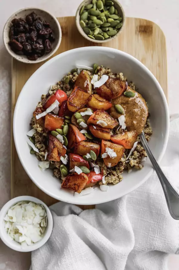 Quinoa_Porridge_with_Sautéed_Apples