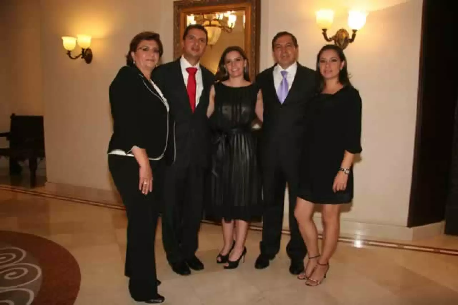 Premio Anáhuac a Laura Barrera Fortoul (Directora General DIF Edo. de México)