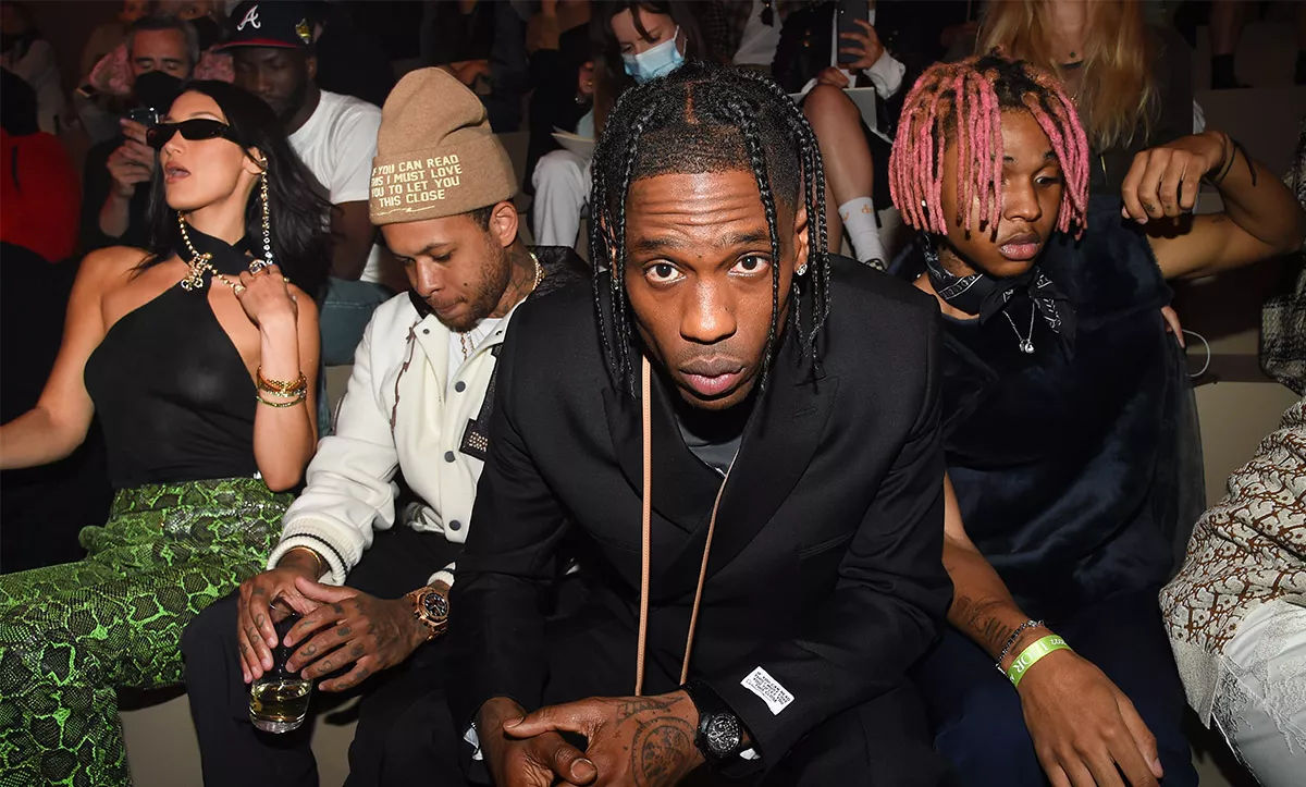 dior travis scott pospone colaboracion