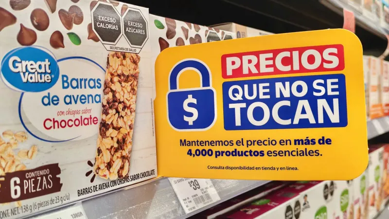 Estante en un pasillo de un supermercado de Walmart que muestra una caja blanca con la imagen de una barrita de avena y el logotipo de la marca Great Valium en la parte frontal del empaque.
