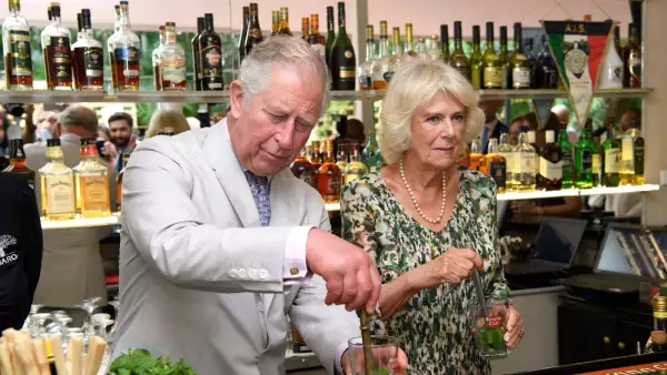 príncipe Carlos y Camila