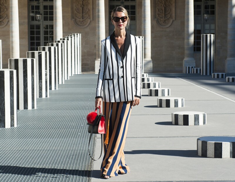 Look de rayas te hará ver más alta y delgada.