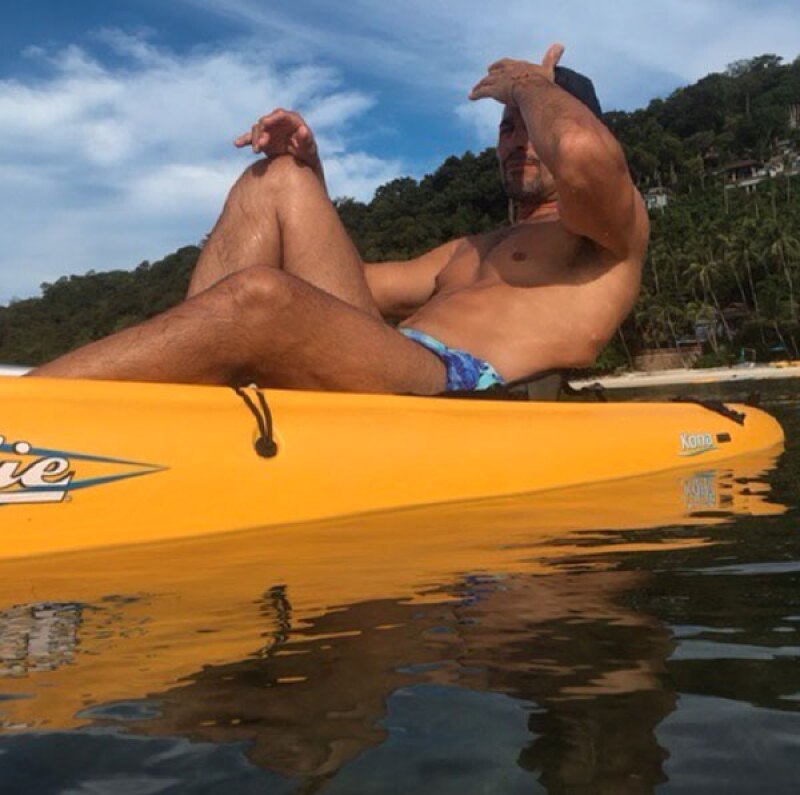 Fue en Tailandia donde Chayanne presumió cuerpazo.