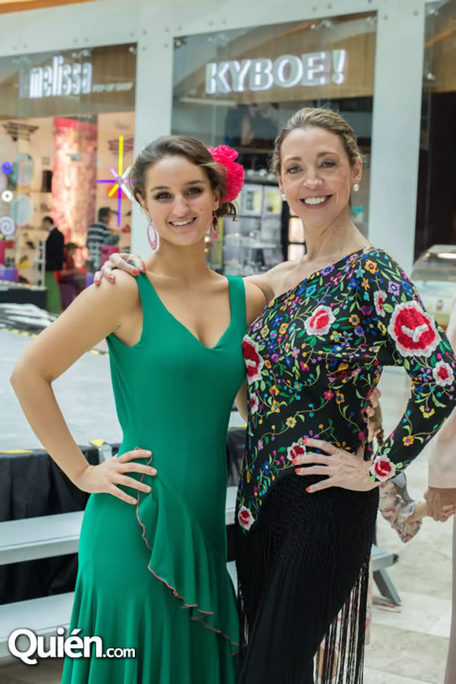 María Cattori,Mari Carmen Valdés