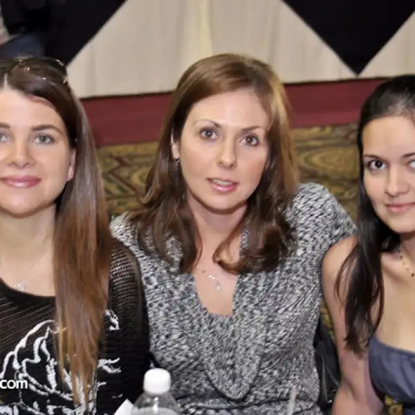 Vero Núñez, Flor de Monroy y Mónica de González
