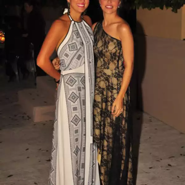 Pamela Miyar,Renata Larios