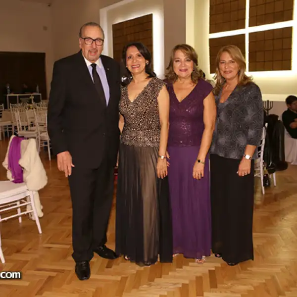 Frank Devlyn, Ileana Vantcen, Lordes Valencio y Mayiya McGuiess