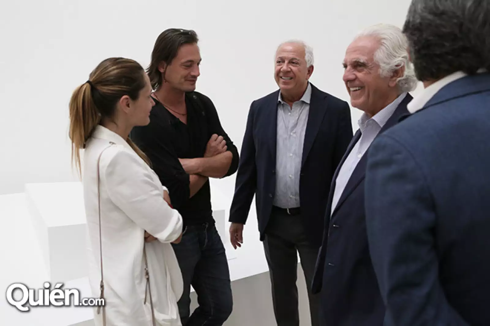 Marina Berlage, Philippe Reynaud con Maurice y Paul Marciano