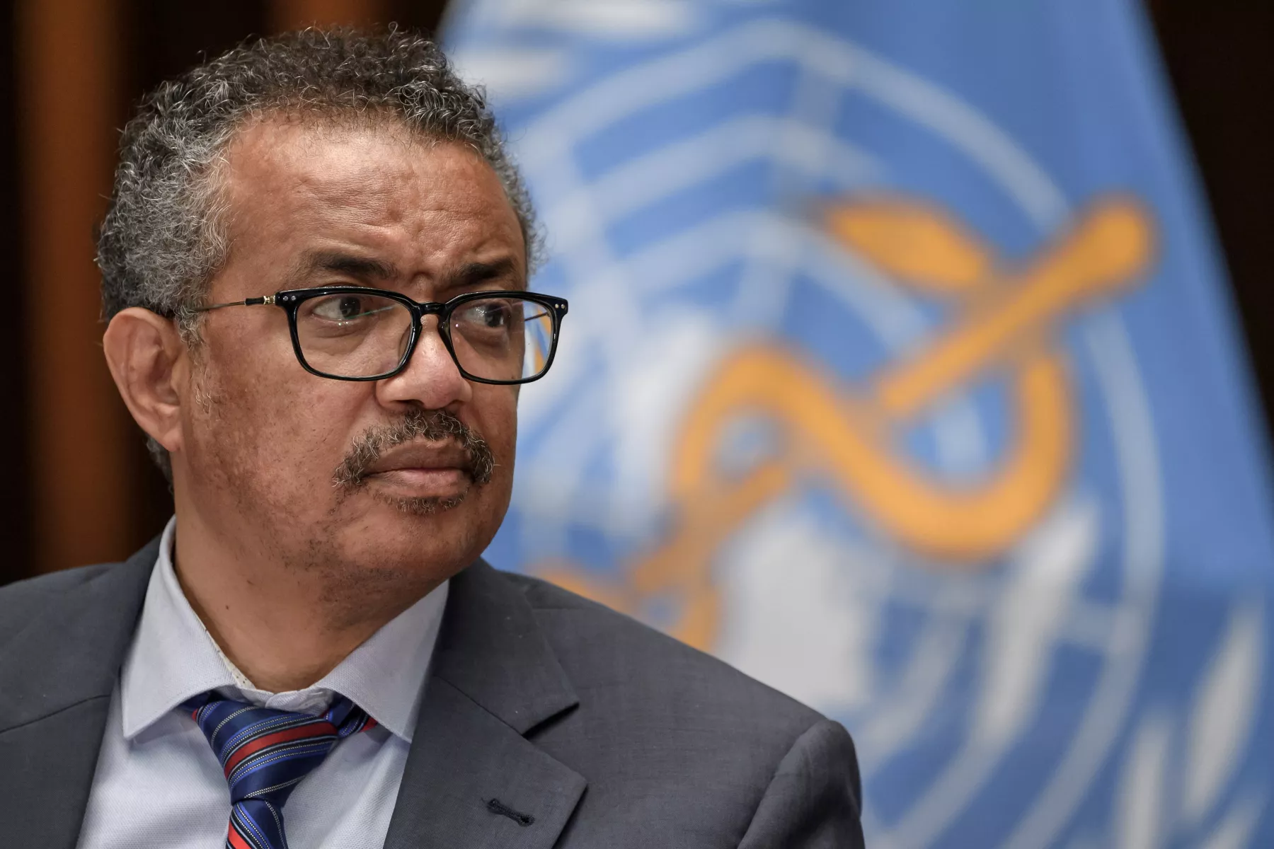 El director general de la OMS, Tedros Adhanom Ghebreyesus, asiste a una conferencia de prensa en la sede de la OMS en Ginebra. 