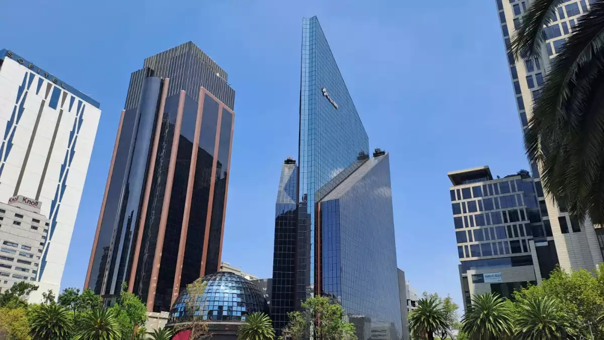 Bolsa mexicana y la Bolsa Institucinal sobra las principales entidades bursátiles del país.