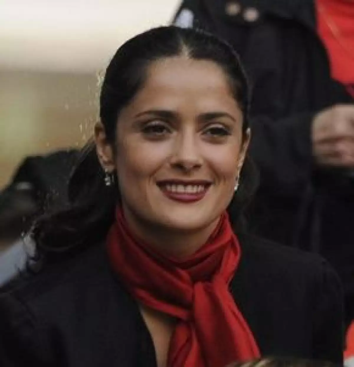 El documental ‘Home’ en el que la actriz participó se estrenará mañana a nivel mundial. Pinault, esposo de la veracruzana, donó 10 millones de euros para su realización.