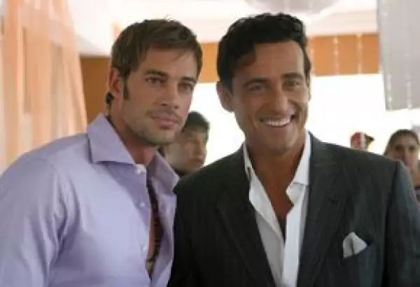 William Levy no desaprovechó la ocasión para tomarse la foto del recuerdo.