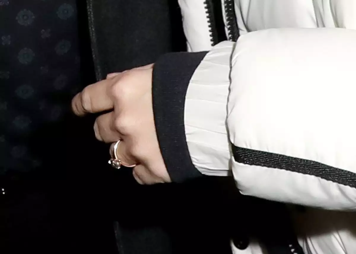 Exclusive - Dylan Sprouse and Barbara Palvin Engaged? She Wears Giant Diamond Ring At Mammoth Film Festival, USA - 02 Mar 2023