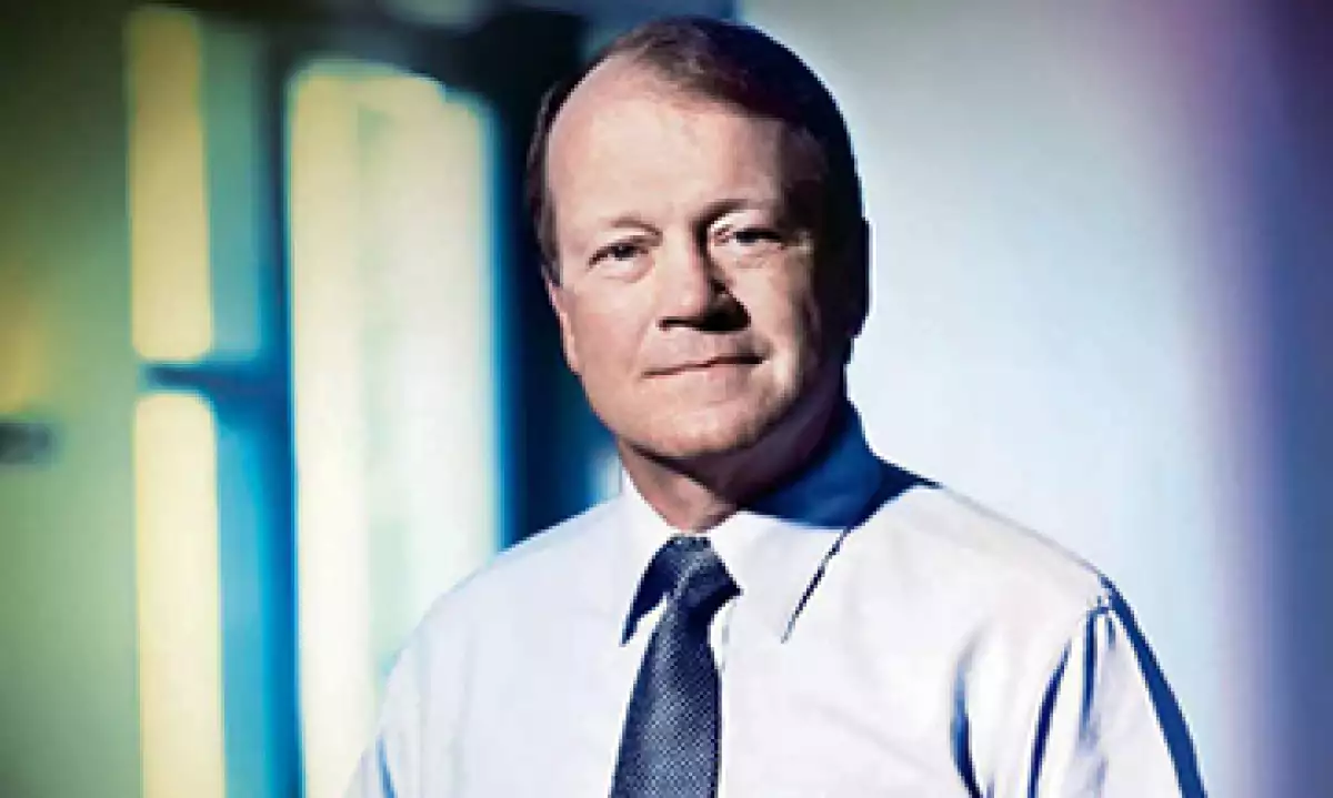 “Soy disléxico y no puedo ir de la A a la C, intento pensar en A, B y Z”, dice John Chambers. (Foto: Especial)