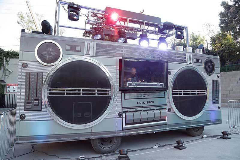 DJ