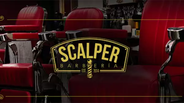 Imagina una barbería con el clásico estilo americano antiguo. Si una increíble imagen llegó a tu mente, no puedes dejar de conocer este increíble lugar que ahora abre sus puertas en una nueva locación