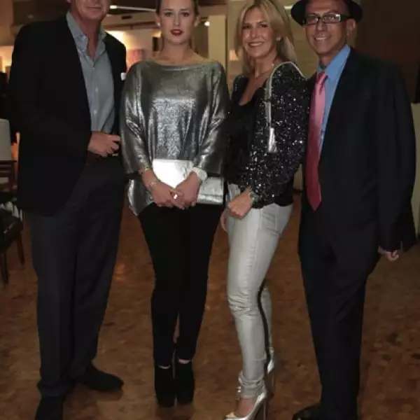 Pablo Creel, Carlota Creel, Lulú Creel, Óscar Román