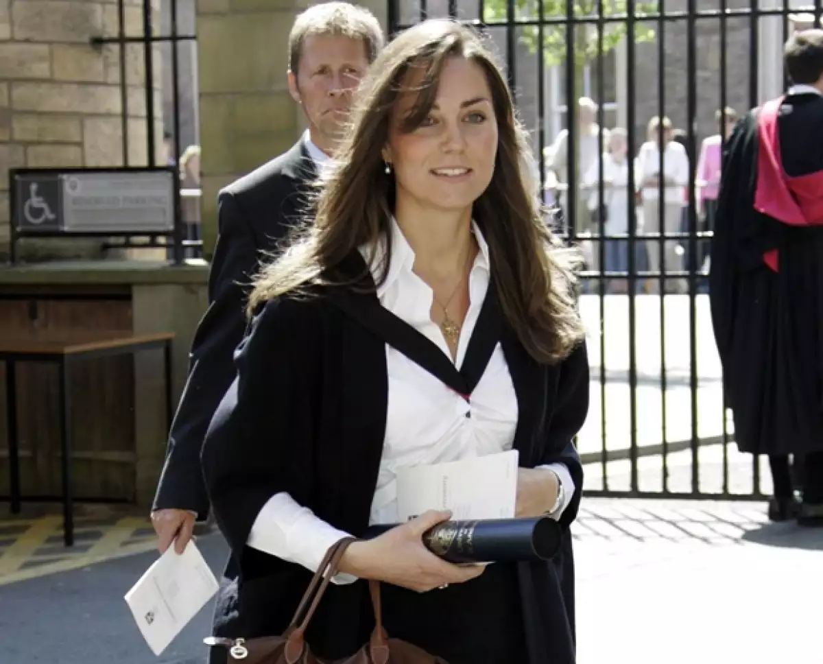 Kate se graduó de la carrera de Historia del Arte en la Universidad de St. Andrews.