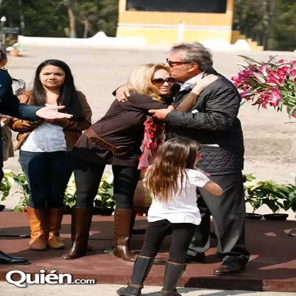 Toni Camil,Jaime Camil