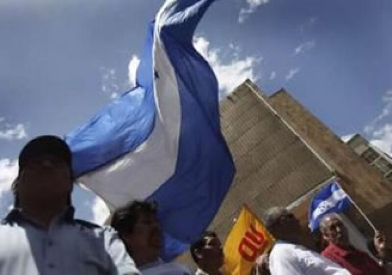 La crisis política que padece Honduras podría desencadenar en una guerra civil. (Foto: Reuters)