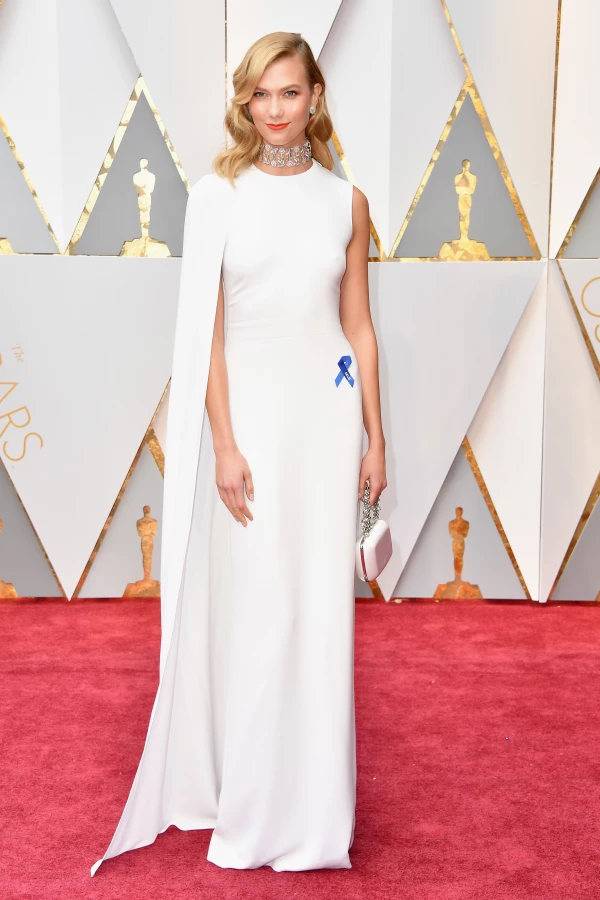 Karlie Kloss blue ribbon