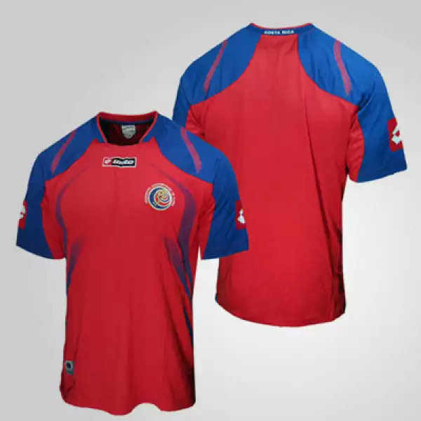 La escuadra de Ricardo La Volpe apuesta por la juventud en su combinado nacional para hacer un digno papel. Su playera tiene un costo de 44.99 dólares.