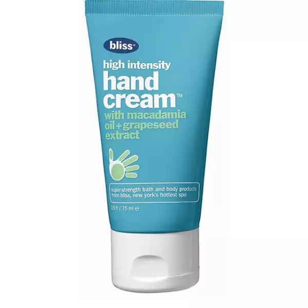 Contiene rica fórmula en antioxidantes con aceites de macadamia y extracto de semilla de uva, dejando las manos sedosas pero no grasosas. $140 pesos. sephora.com.mx