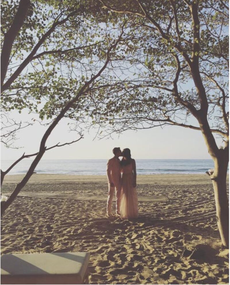Su relación con Natalia se dio a conocer en febrero, durante la boda de Bárbara Mori.
