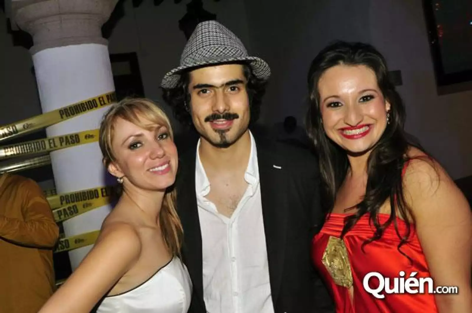 Presentación de la serie MORIR EN MARTES