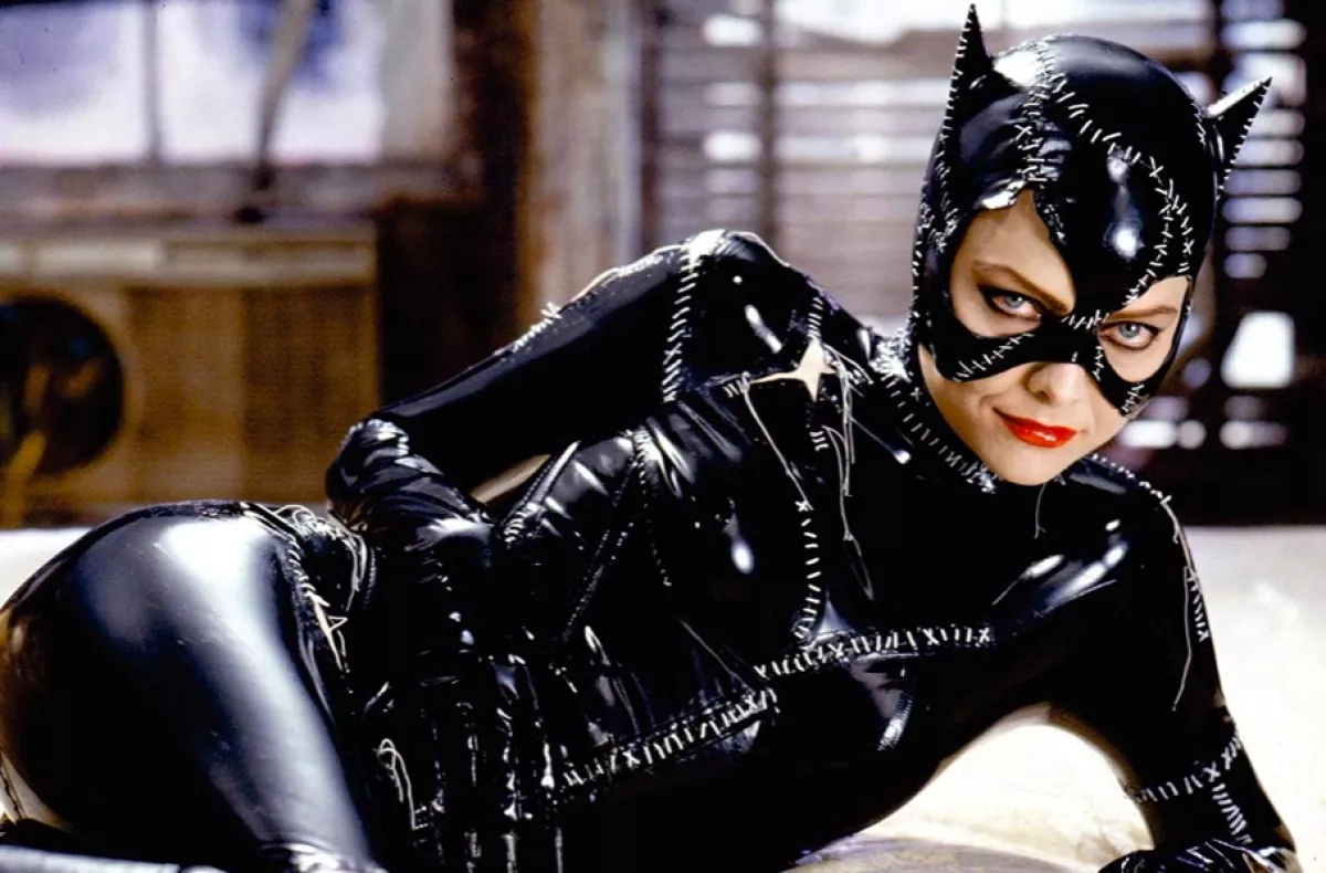 gatubela-michelle-pfeiffer