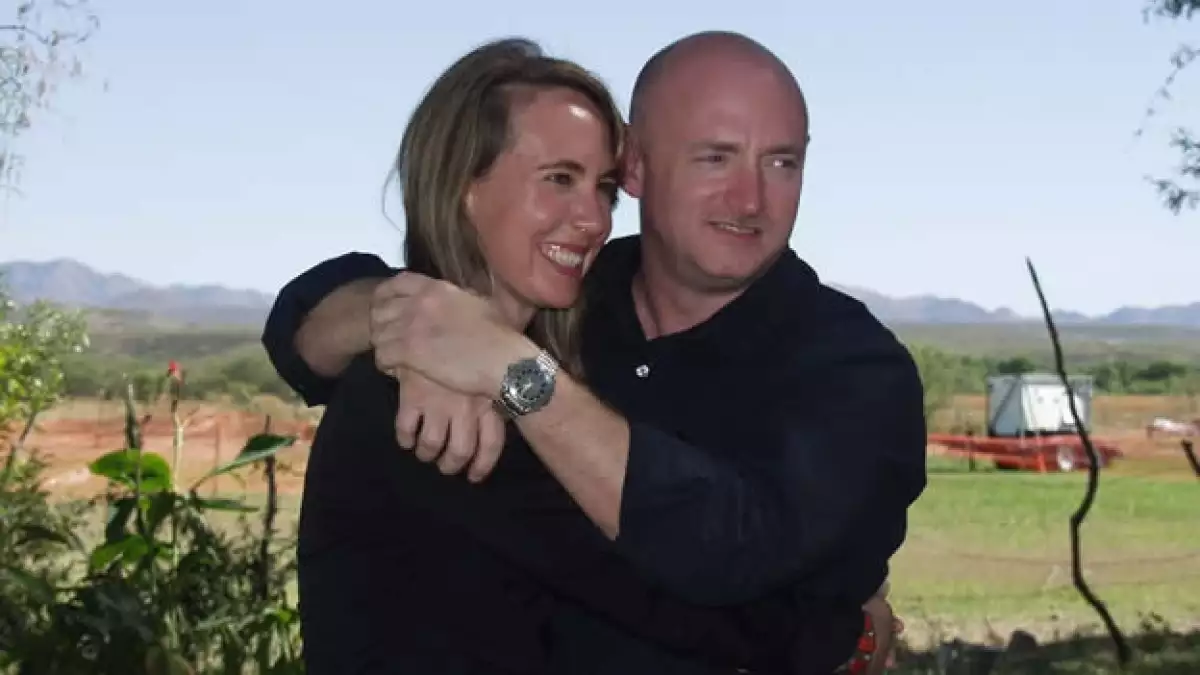 kelly-giffords