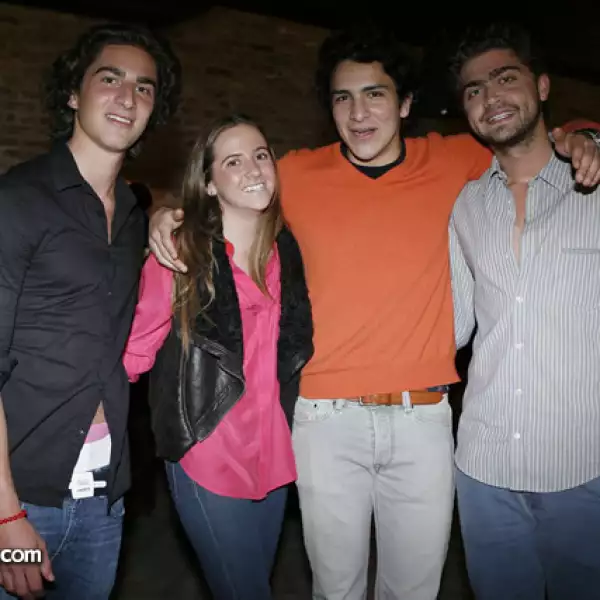 Moises Trujillo,Esther Sitton,Hugo Pérez,Elias Grego