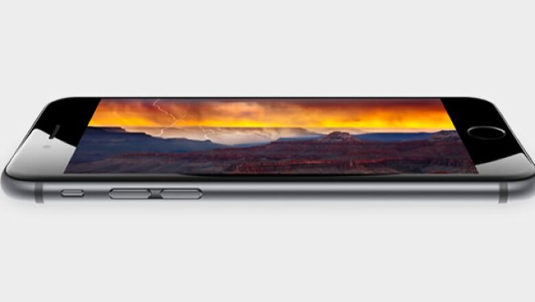 Tanto el iPhone 6 como el iPhone 6 Plus cuentan con una nueva pantalla Retina HD.