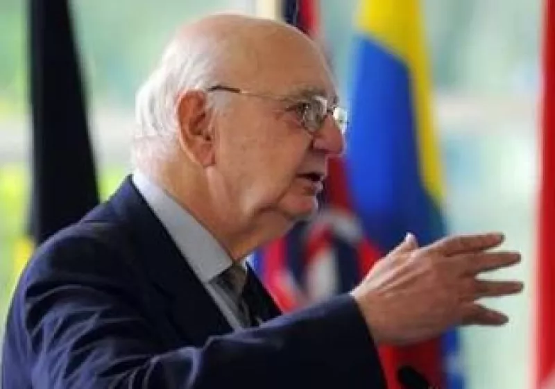 El asesor Paul Volcker dijo que este año no se alcanzarán los niveles de producción previos a la crisis. (Foto: Reuters)