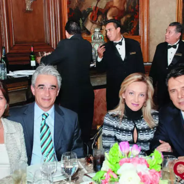 Lucía e Ignacio de Mijares, Thelma Cora, Rodrigo Ayala