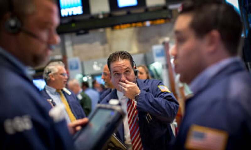 El Dow Jones baja 0.30% al inicio de la jornada. (Foto: Reuters)