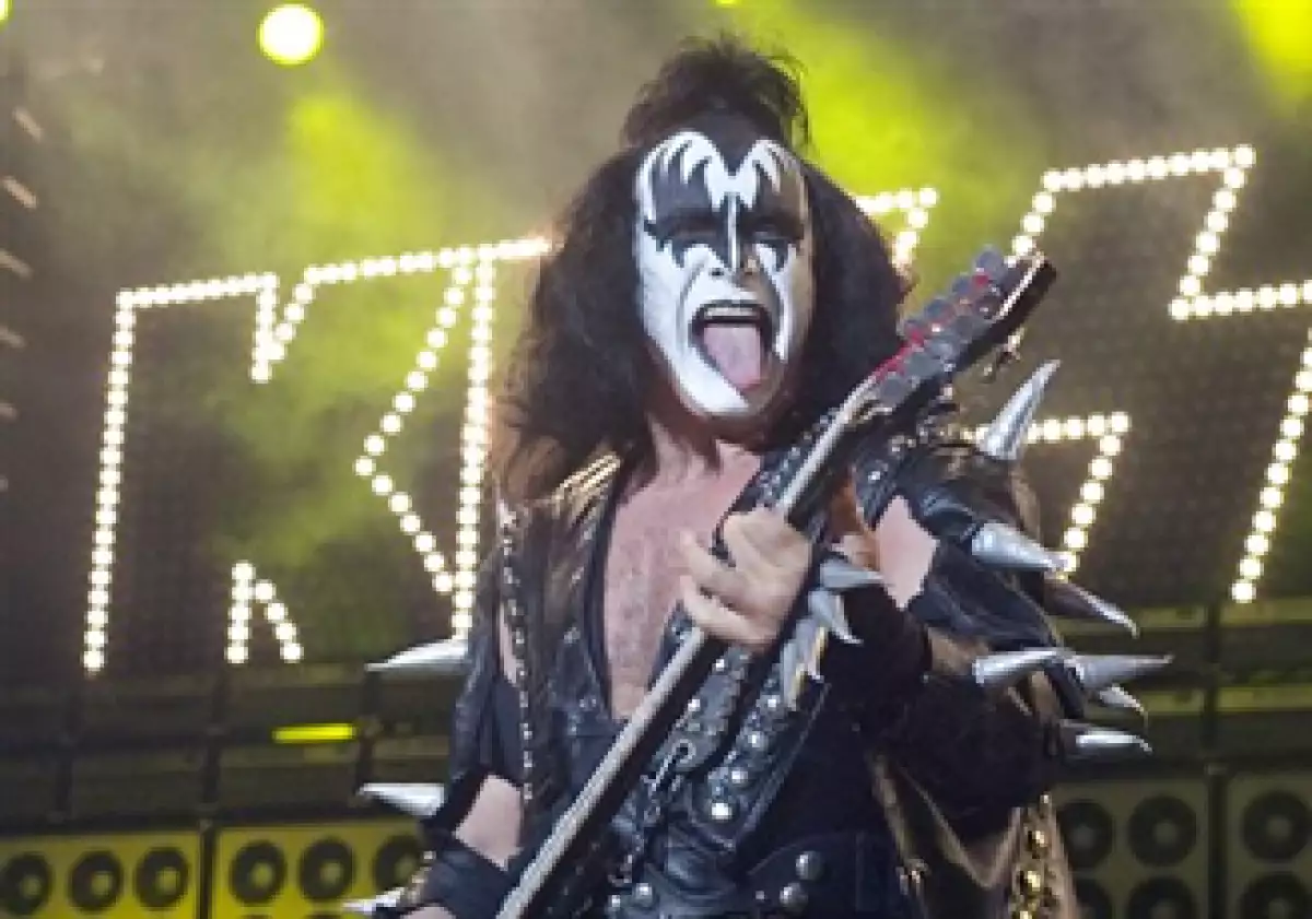 Antes de Kiss, otros artistas habían estrenado sus discos a través de Wal-Mart, como Foreigner. (Foto: AP)