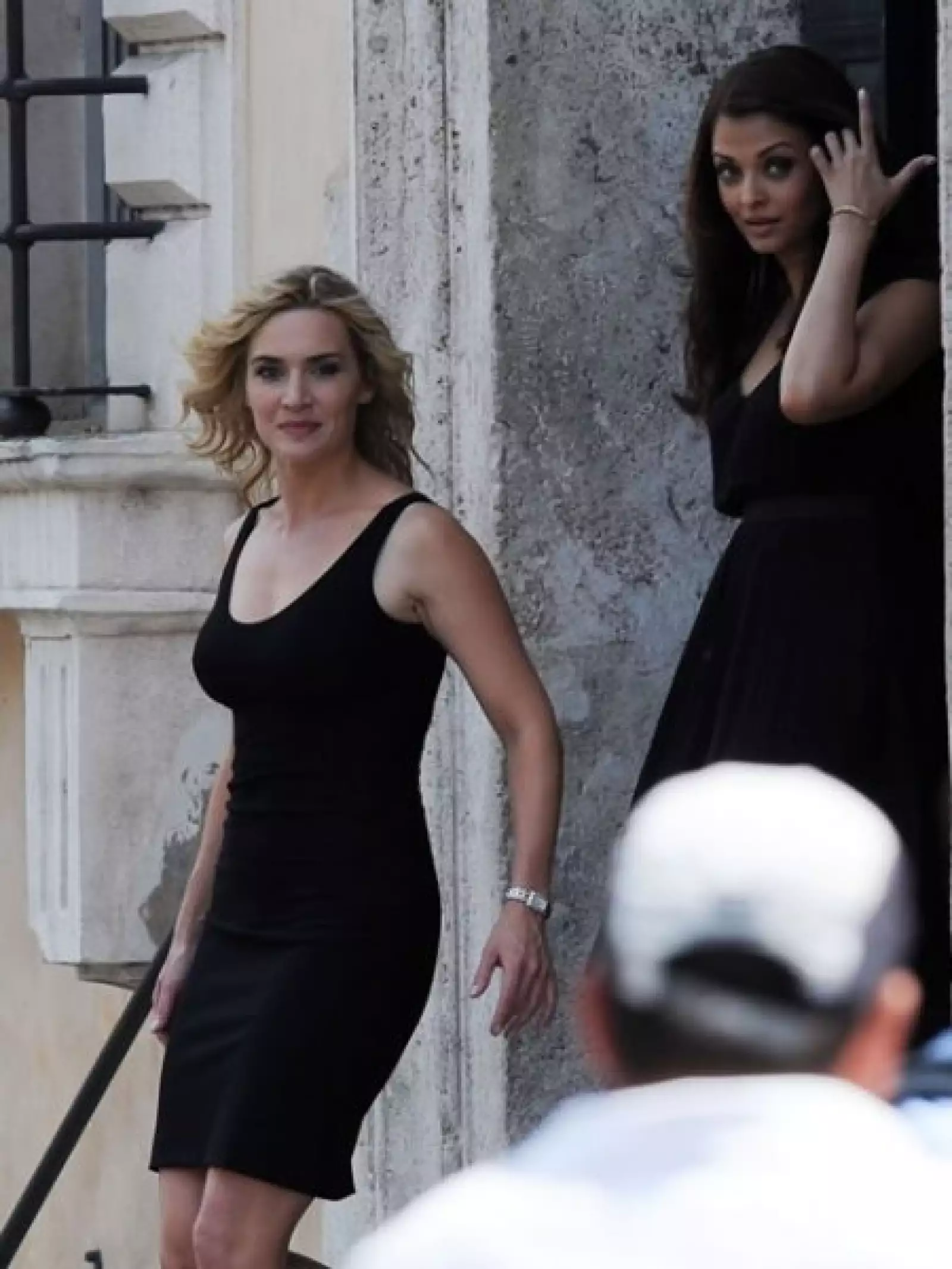 Kate acaba de pasar por su segunda separación, en esta ocasión del director Sam Mendes, con quien tiene dos hijos, Mia y Joe.