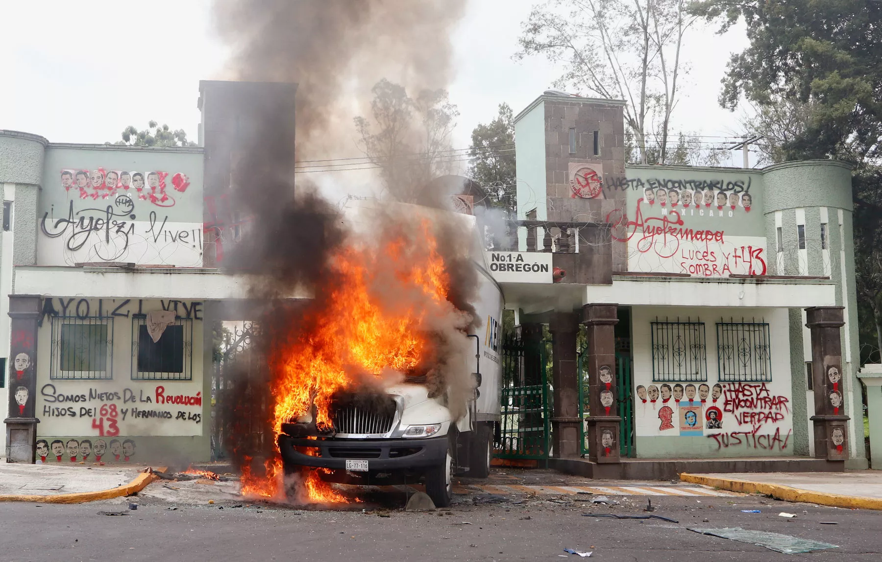 campo-militar-ayotzinapa
