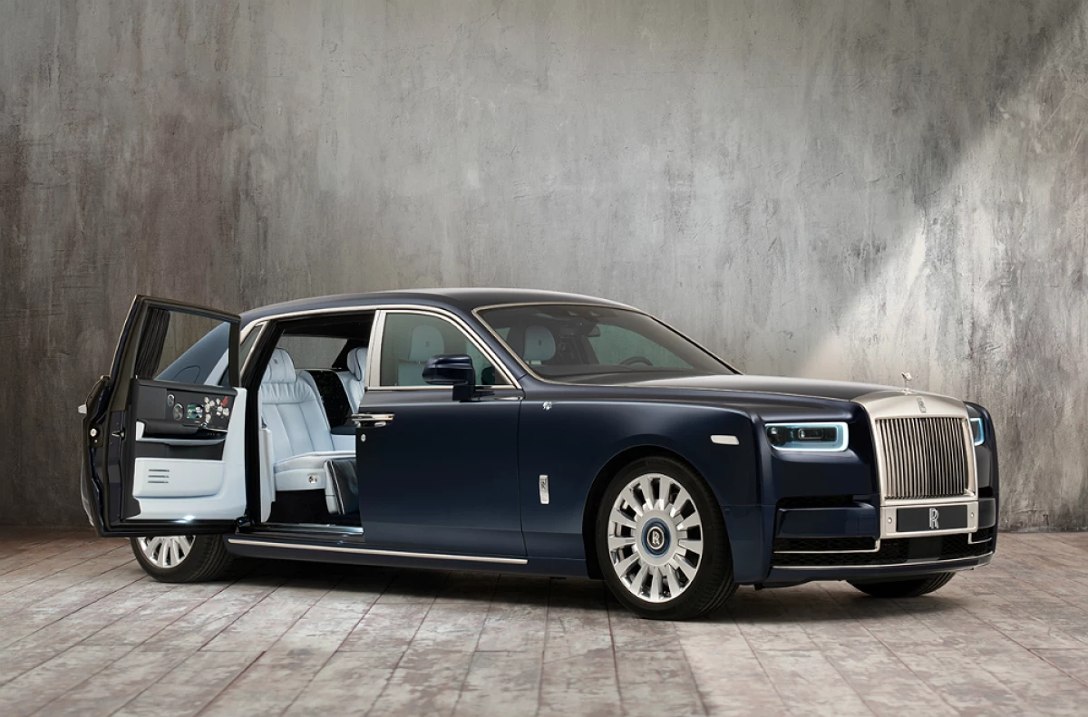 RollsRoyce Rose Phantom 1.jpg