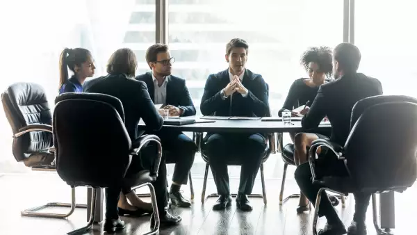 De controles de papel a controles vivos: estrategias para salvaguardar su legado empresarial