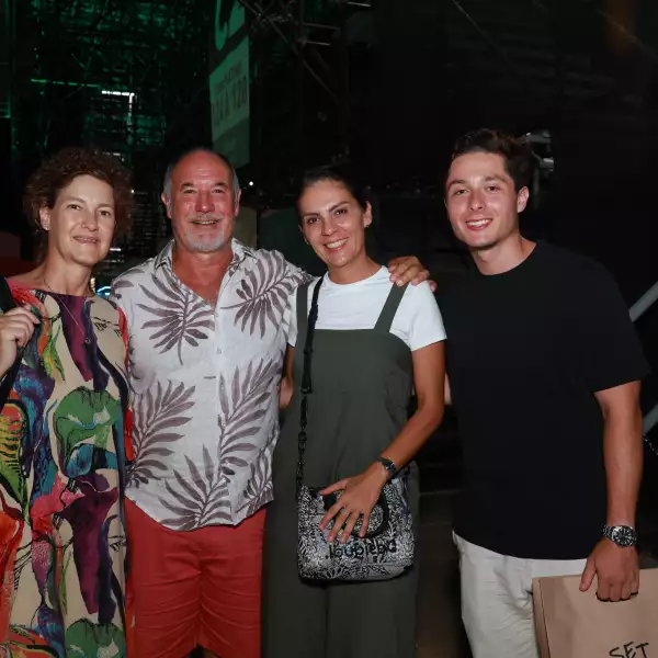 Katya Berci , Roberto Valencia , Silvia Rivas y Mariano Valencia