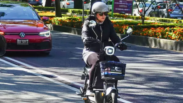 CDMX ya exige licencia para conducir bici o scooter eléctrico: ¿cuál es y cuánto cuesta tramitarla? 