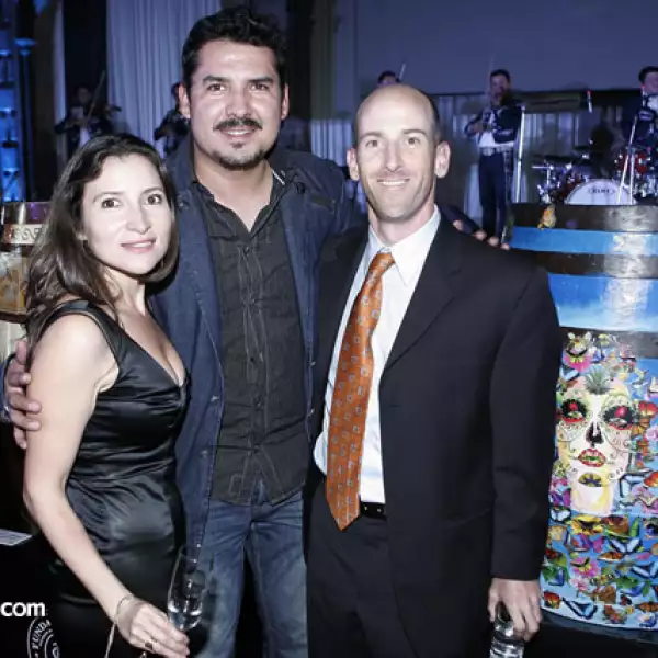 Edith Robles,Sergio Raúl Unzueta,Aarón Martín