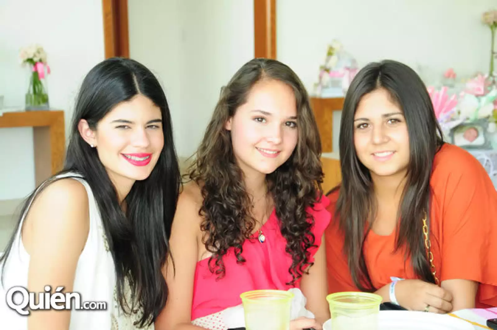 Daniela Reyes,Majo Calderón,Karen Tamayo