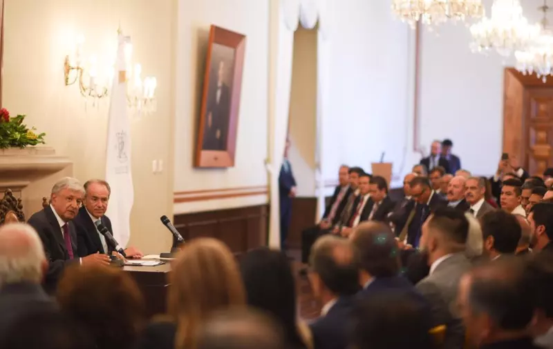 En México ya no se utilizará para la extracción petrolera la técnica denominada 'fracking', aseguró Andrés Manuel López Obrador en su gira por SLP tras su reunión con el gobernador Juan Manuel Carreras.